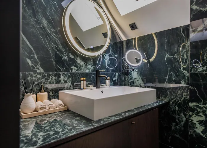Classy St Honore - Louvre Apartment *